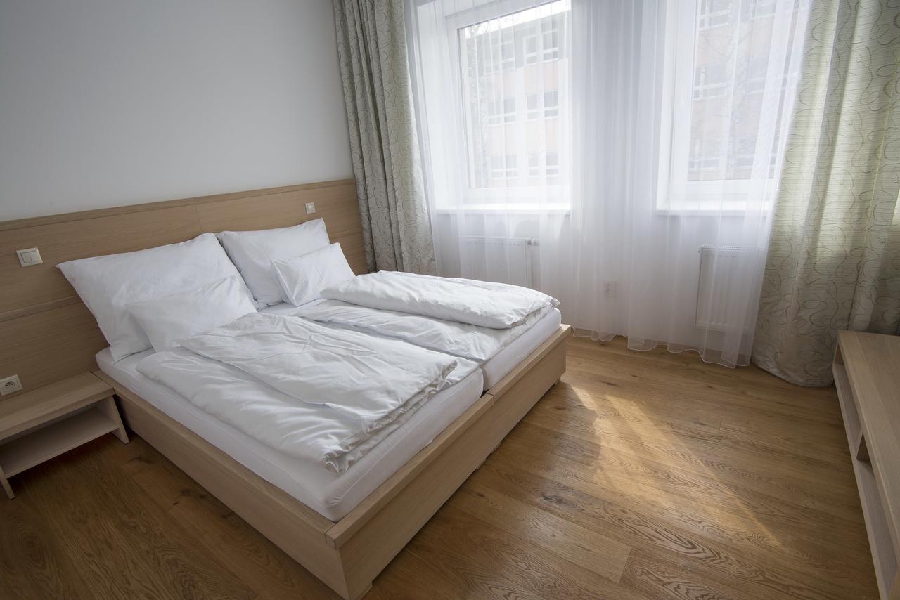 Hotel A Restaurace U Stavare Vsetín Kültér fotó